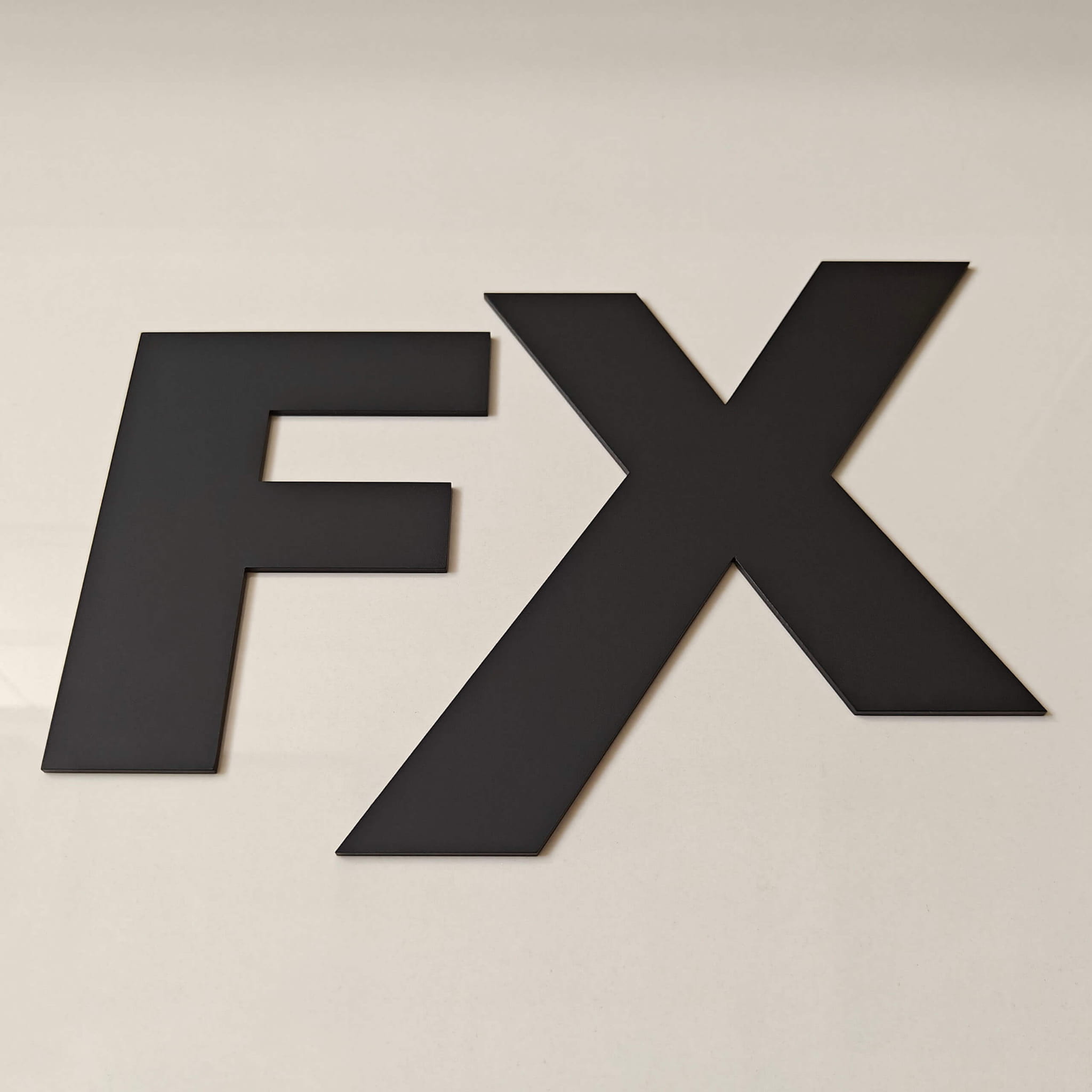 Cięcie Laserem Plexi Czarnej Matowej